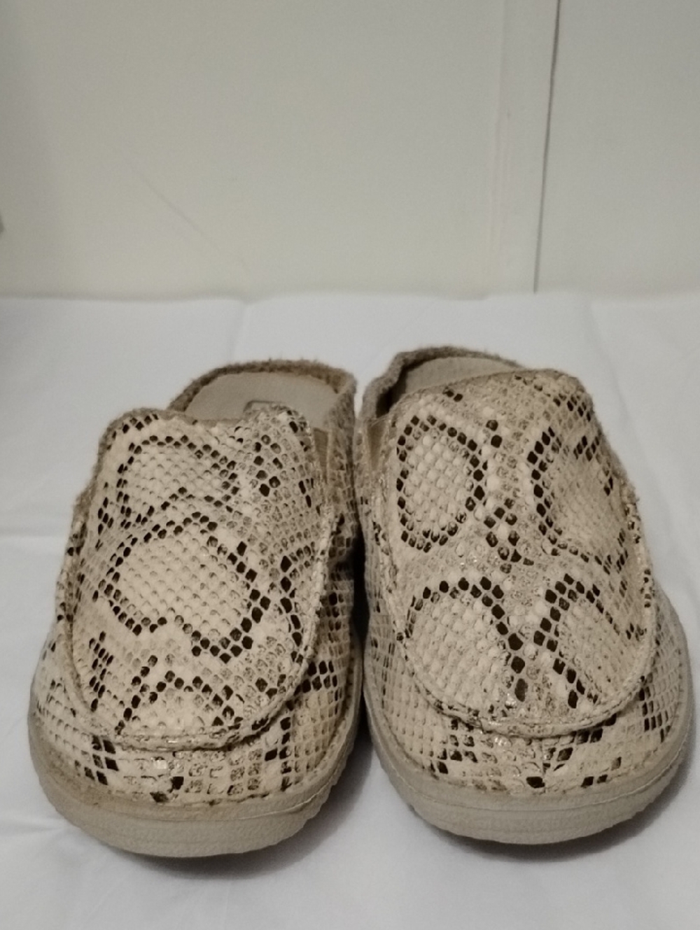 Hey Dude Lexi Beige Snskeskin Slip-On Mules